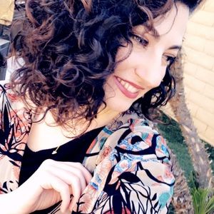 Meet your Posher, Juliana